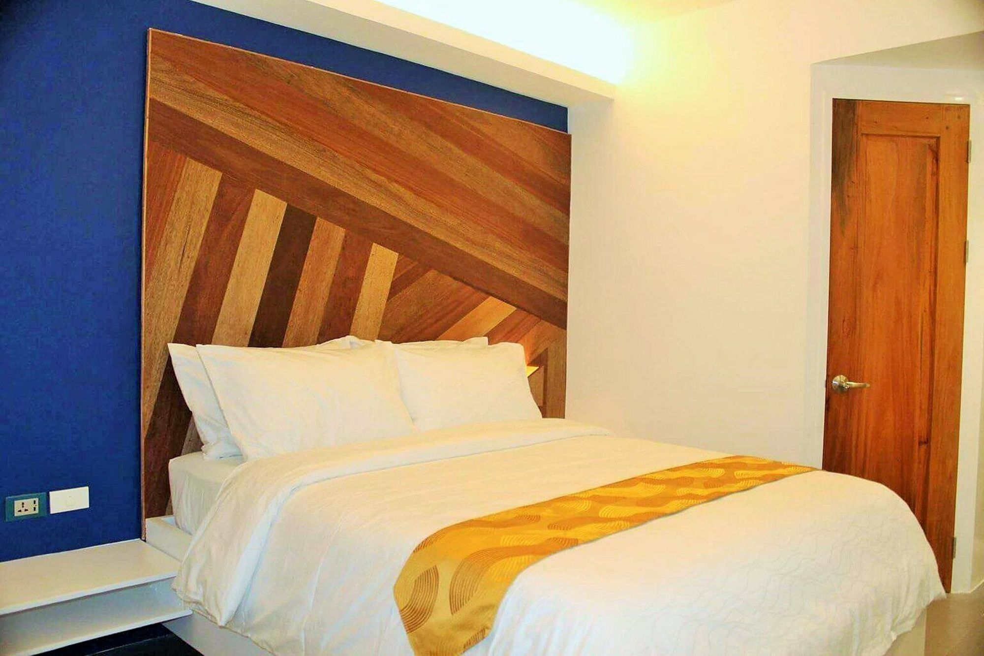 Oyo 609 G Executive Hotel And Spa Boracay Manoc-Manoc Εξωτερικό φωτογραφία